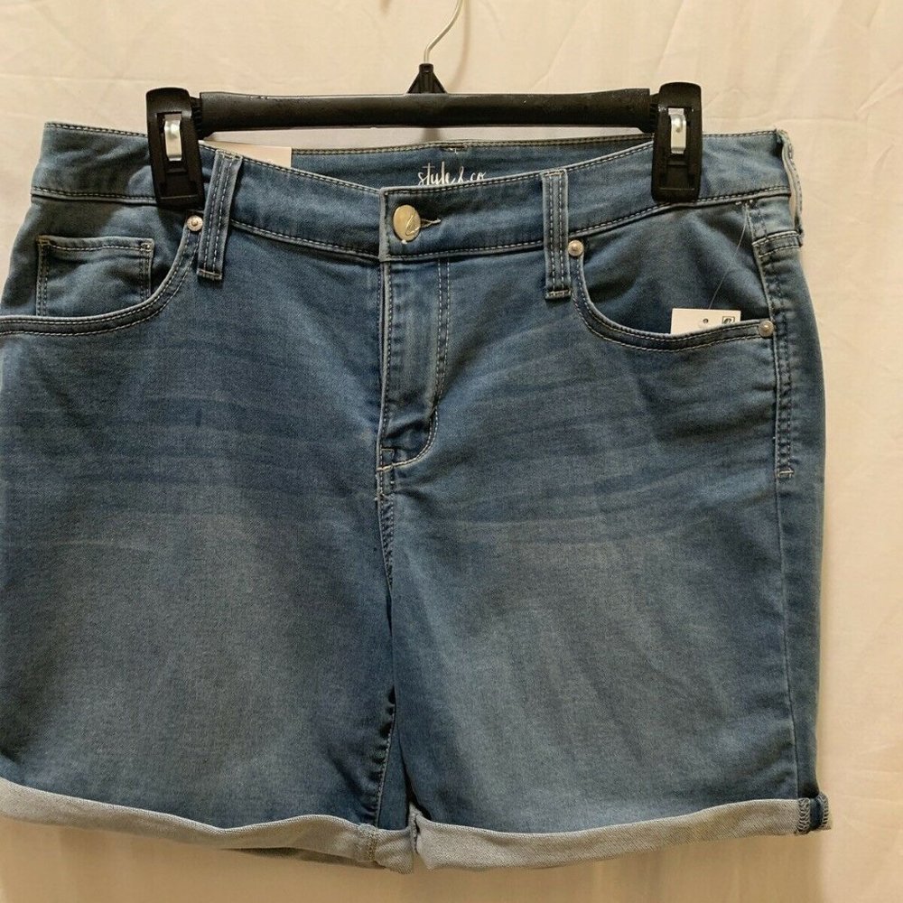 Style & Co Cuffed Denim Shorts Size 10 A89